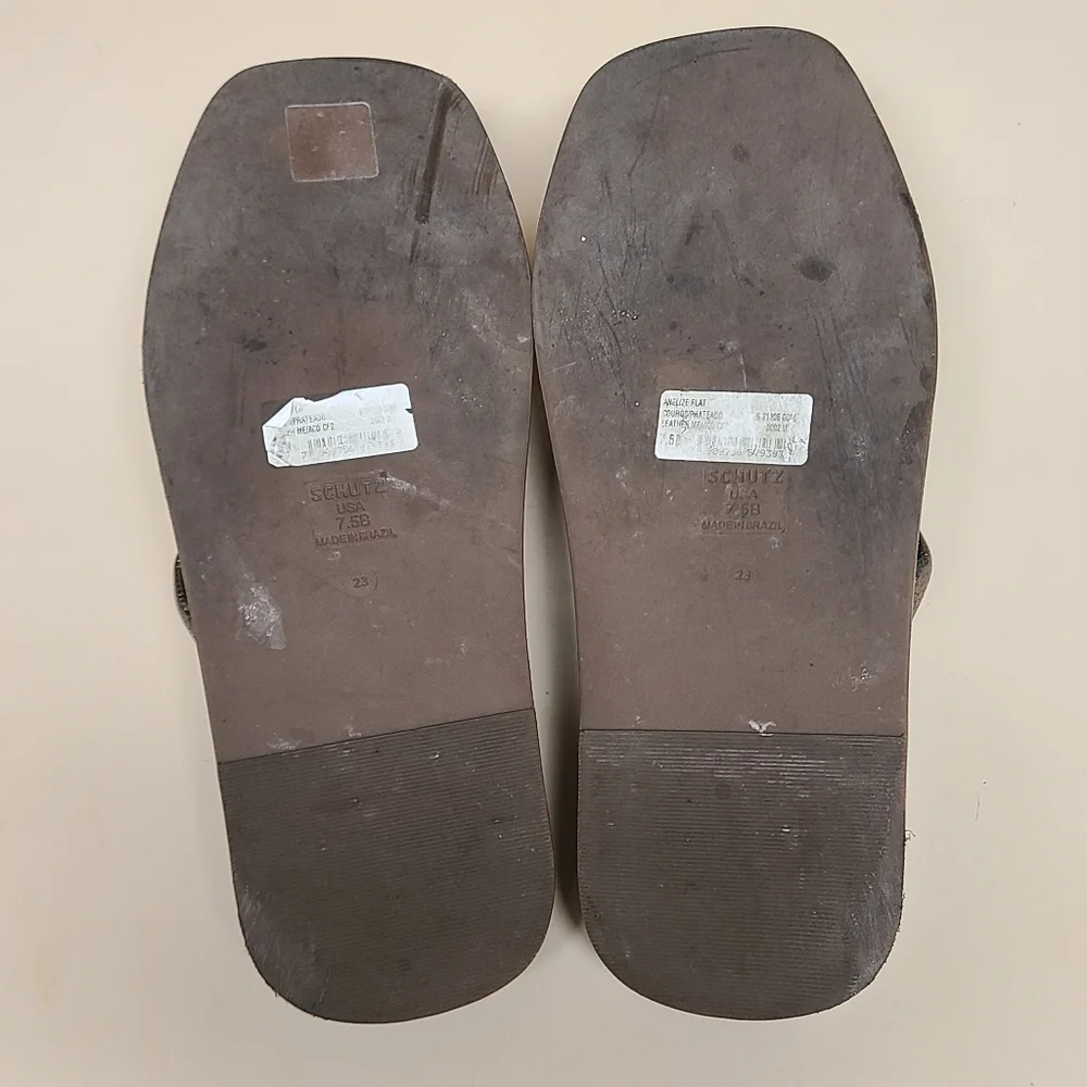 SCHUTZ Silver Slide Sandals with Modern Design - Picture 9 of 10
